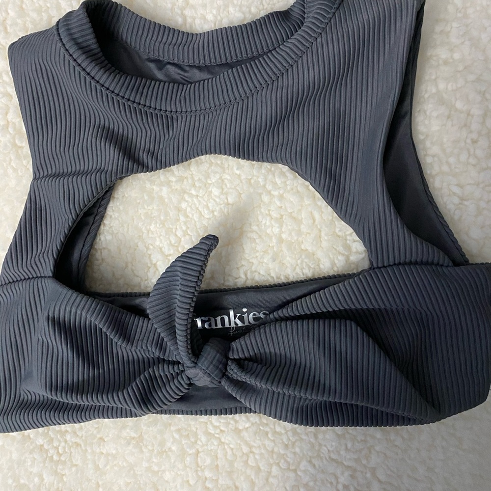 Frankie’s bikini top in “Ronnie” caviar grey